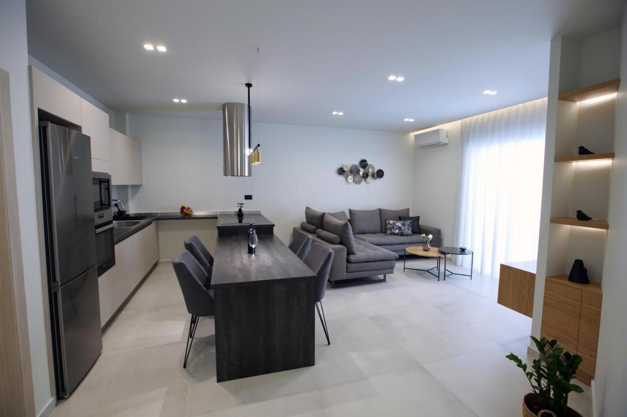 Ioanna'S Suite นาฟปลิโอ ภายนอก รูปภาพ